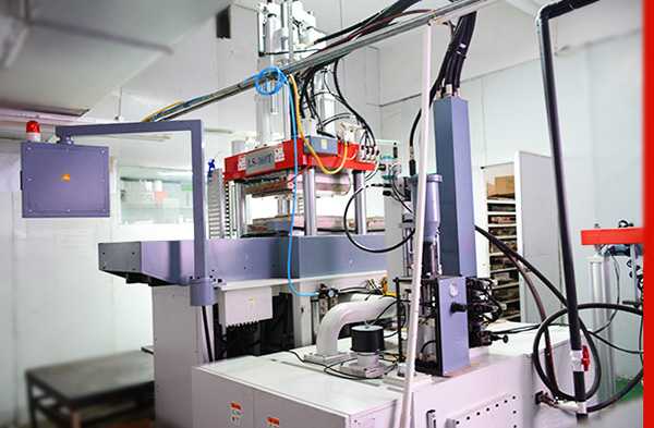 利勇安液態硅膠制品注塑機 利勇安液態硅膠制品注塑機